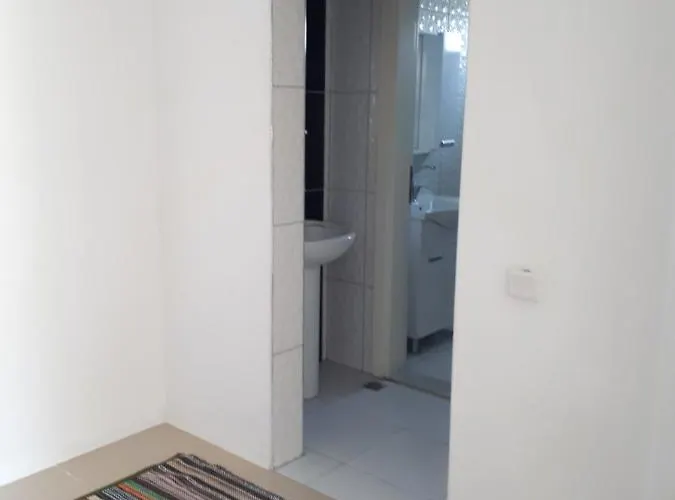 Demir Apart-otel * קס