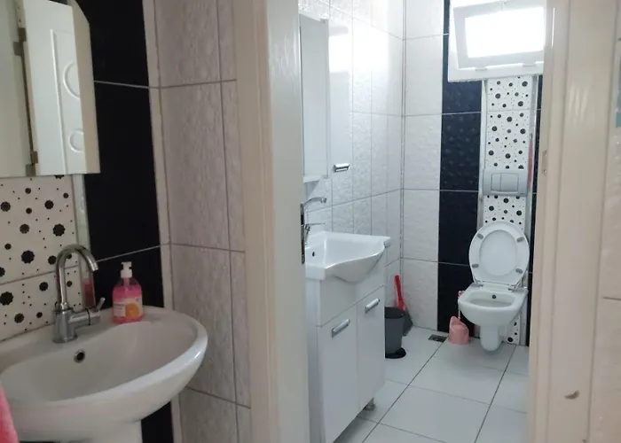 Demir Apart-otel * קס